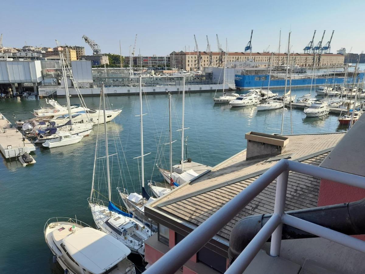 Bilocale Vista Mare Con Terrazzo-Porto Antico- Parcheggio Scontato Apartment Genoa Exterior photo
